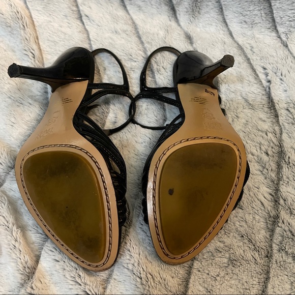 Joan & David black patent “Mimo” sandal - Picture 4 of 6